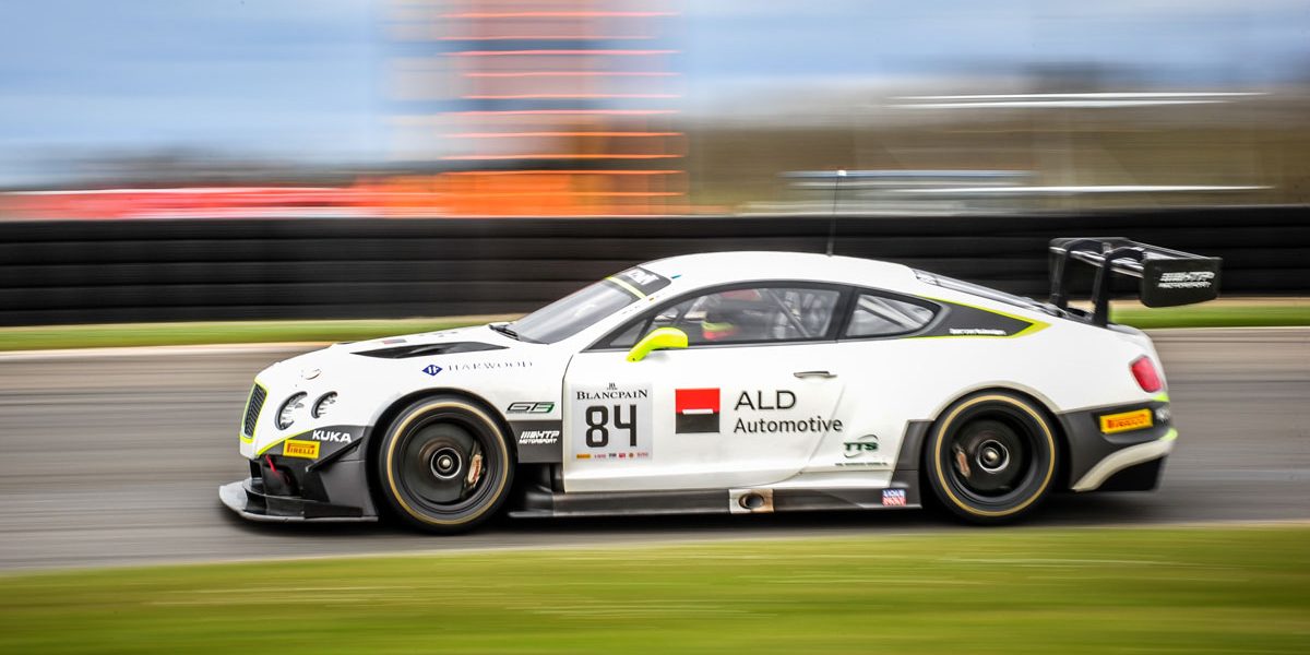 maximilian-buhk-news-turbulente-ostern-20150407